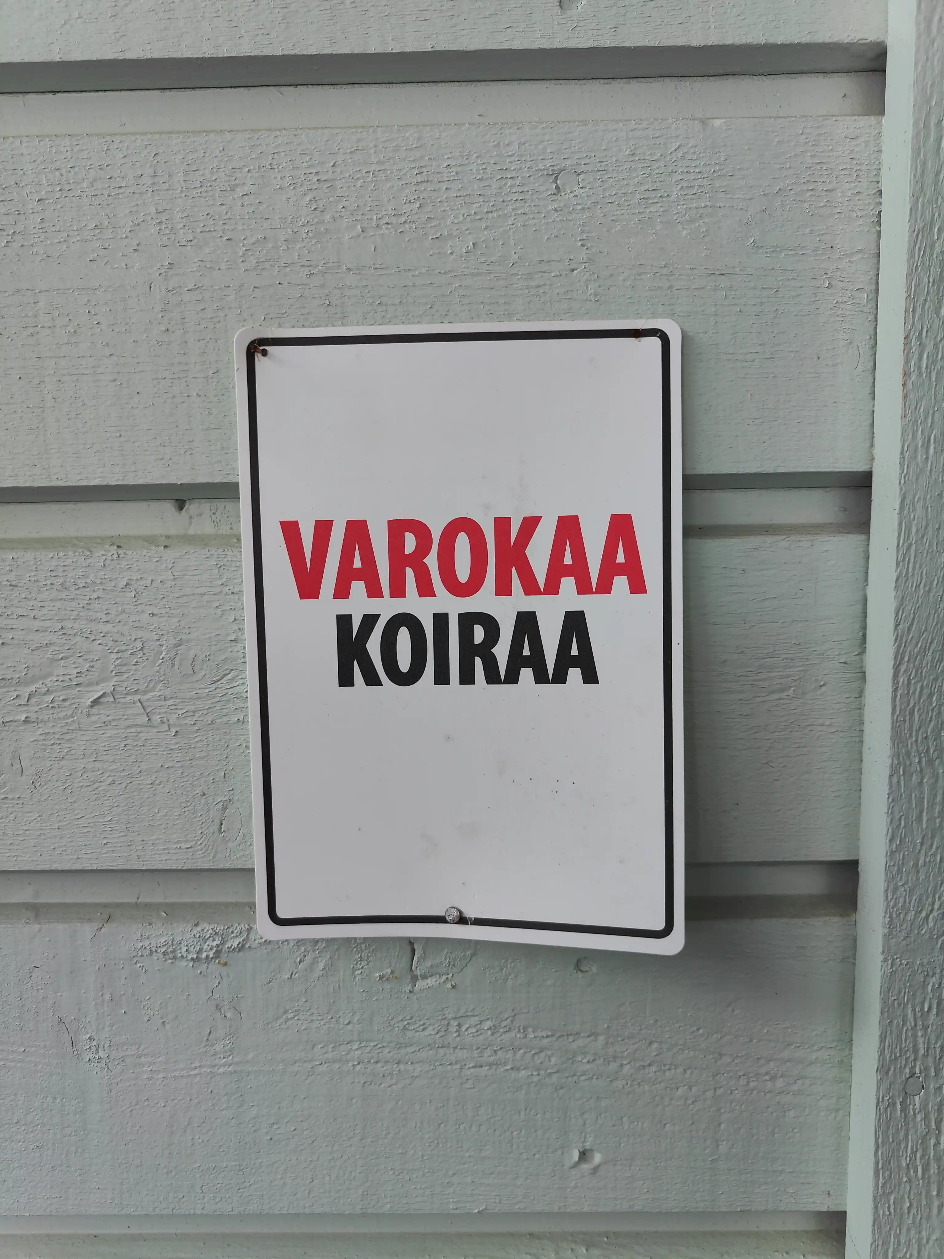 Varokaa koiraa